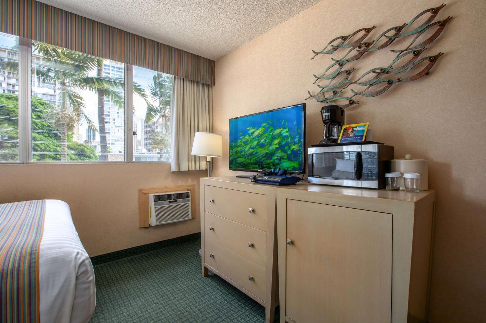 Aqua Aloha Surf 3* Waikiki