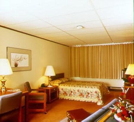 Breakers Hotel 3*